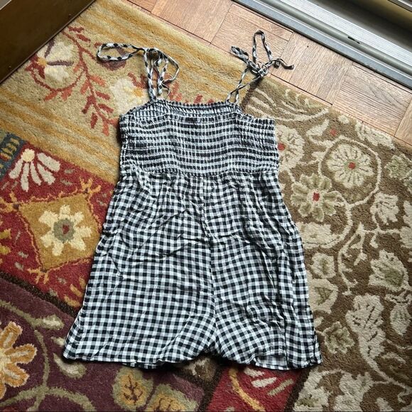 Urban outfitters romper  - Picture 4 of 4